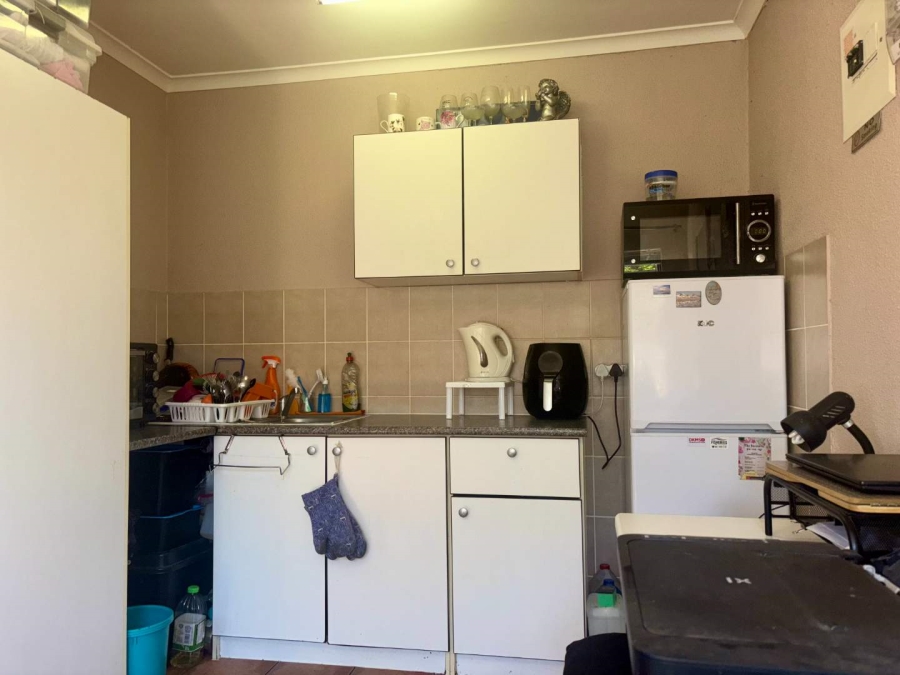 To Let 1 Bedroom Property for Rent in Stellenridge Western Cape